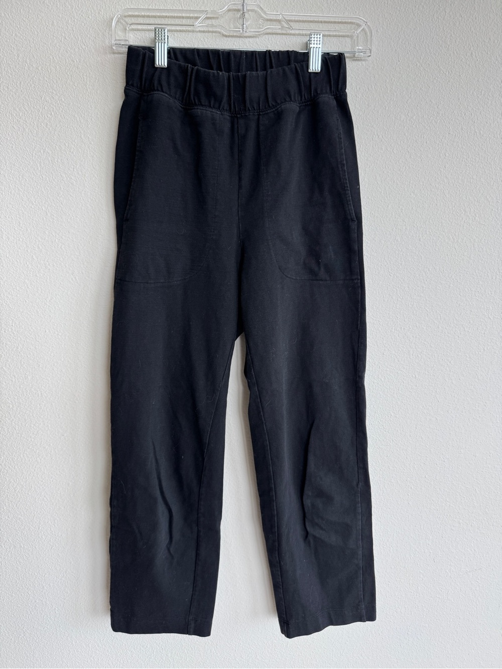 Aritzia The Group by Babaton Black Cropped Pull-On Pants